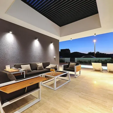 Villa Beautiful In Kraj, Pasman Island With Outdoor Swimming Pool, Wifi And 3 Bedrooms