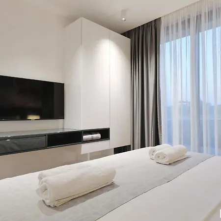 Villa Beautiful In Kraj, Pasman Island With Outdoor Swimming Pool, Wifi And 3 Bedrooms *