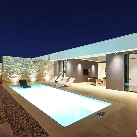 Villa Beautiful In Kraj, Pasman Island With Outdoor Swimming Pool, Wifi And 3 Bedrooms *