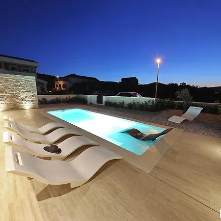 Beautiful In Kraj, Pasman Island With Outdoor Swimming Pool, Wifi And 3 Bedrooms Villa
