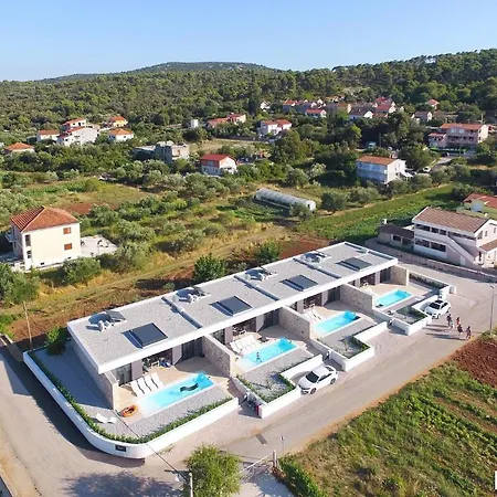 Villa Beautiful In Kraj, Pasman Island With Outdoor Swimming Pool, Wifi And 3 Bedrooms *