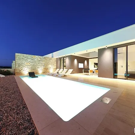Beautiful In Kraj, Pasman Island With Outdoor Swimming Pool, Wifi And 3 Bedrooms Villa *